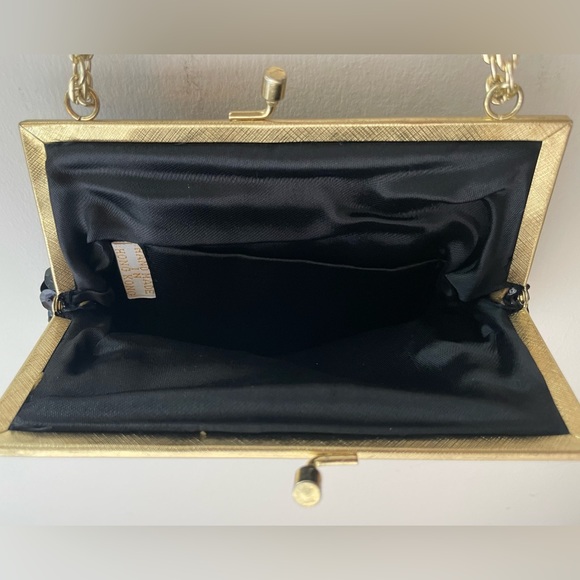 Beaded Hand Purse | Handmade | Gold Chain - Picture 6 of 16